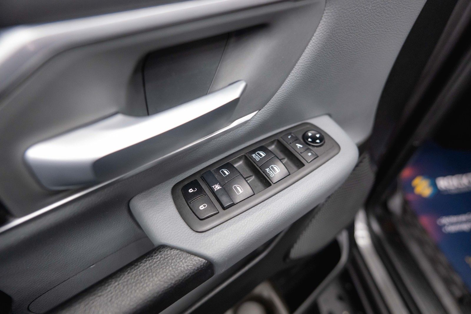 Fahrzeugabbildung Dodge RAM 5.7 V8 HEMI 4x4 OFFROAD Night Limited 19%