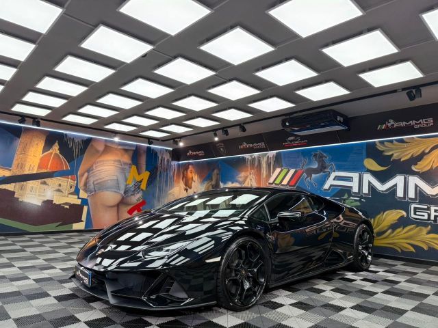 LAMBORGHINI Huracan
