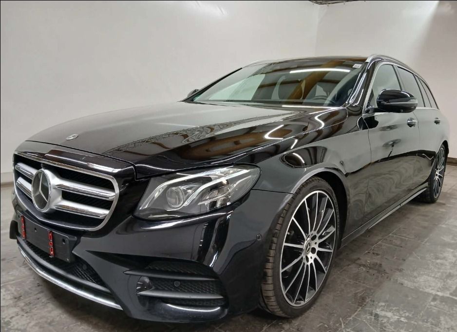 Image of Mercedes-Benz E 220