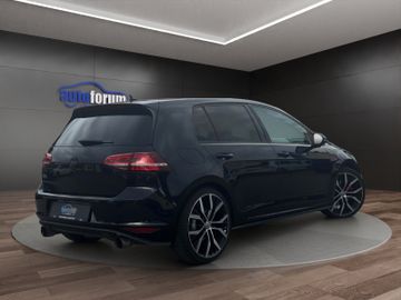 Volkswagen Golf - 4