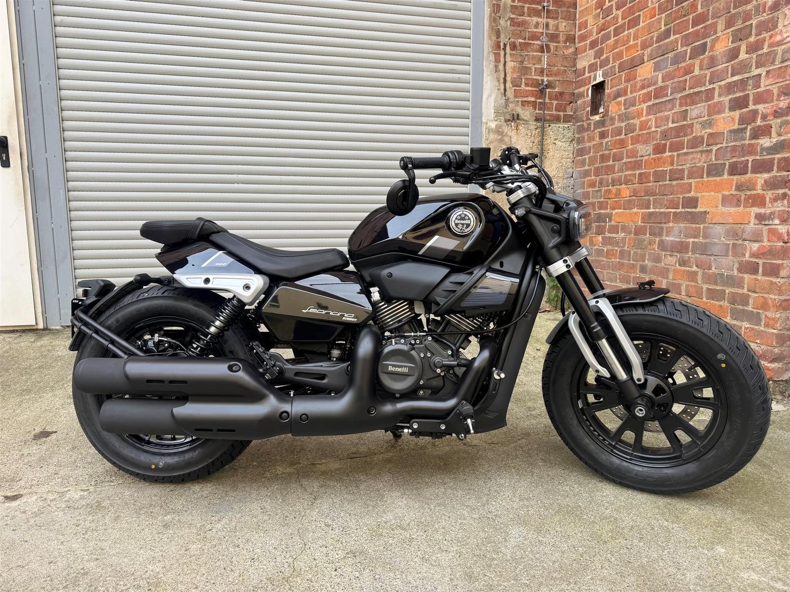 Benelli Leoncino Bobber 400