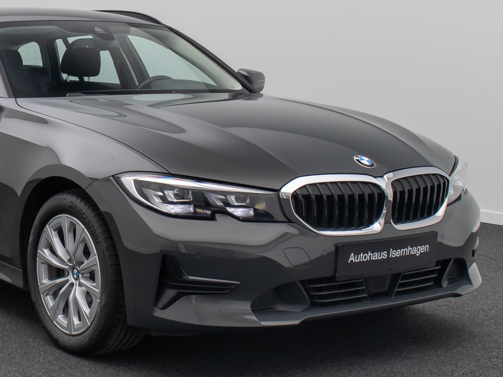 Fahrzeugabbildung BMW 320d Stop&Go Alarm DAB DriveAss AHK FernlichtAss