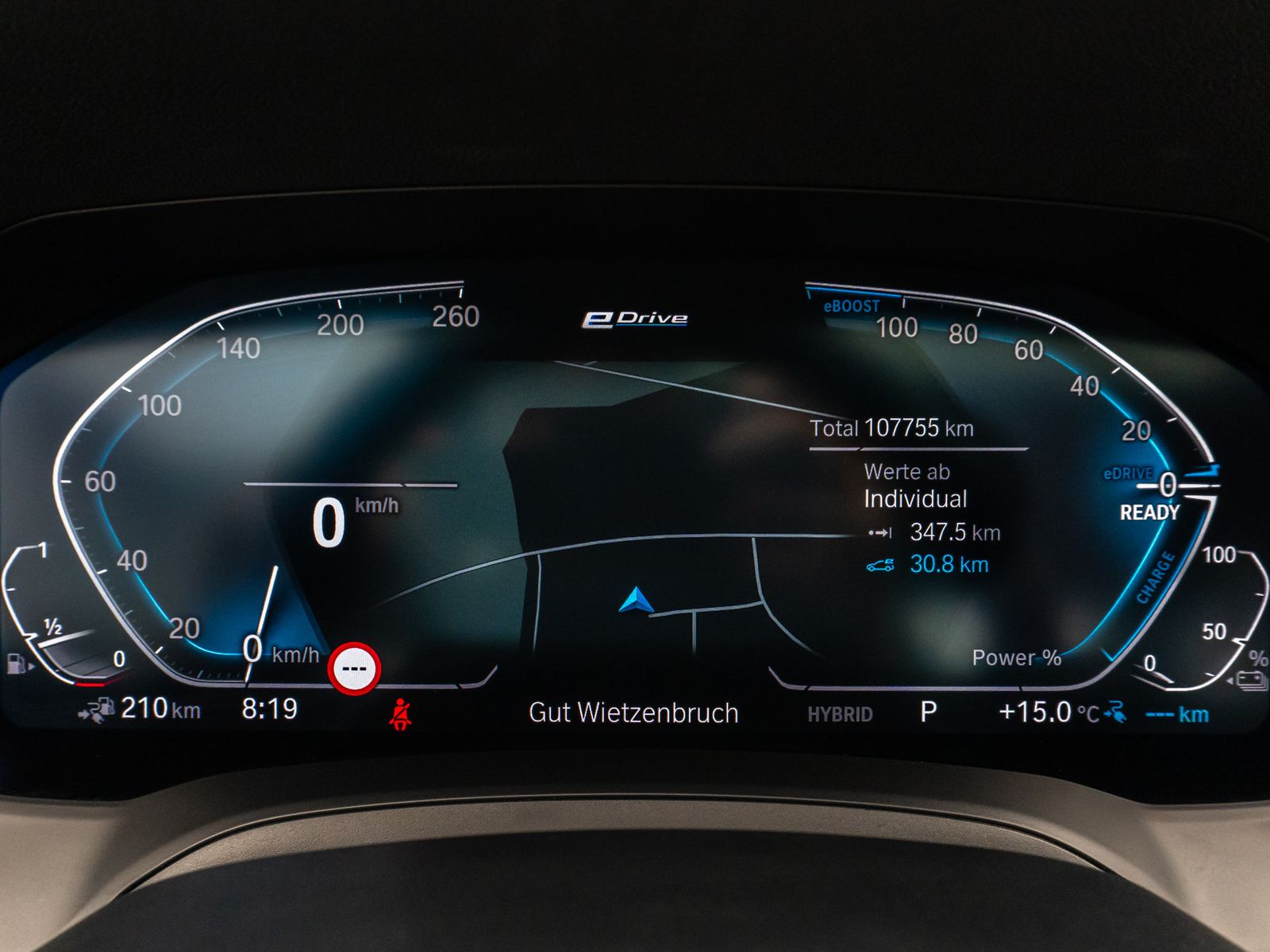 Fahrzeugabbildung BMW 330e  Laser Glasdach HUD H/K Stop&Go AHK Komfort
