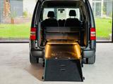 Volkswagen Caddy Maxi Behindertengerecht-Rampe - Volkswagen Caddy: 7sitzer