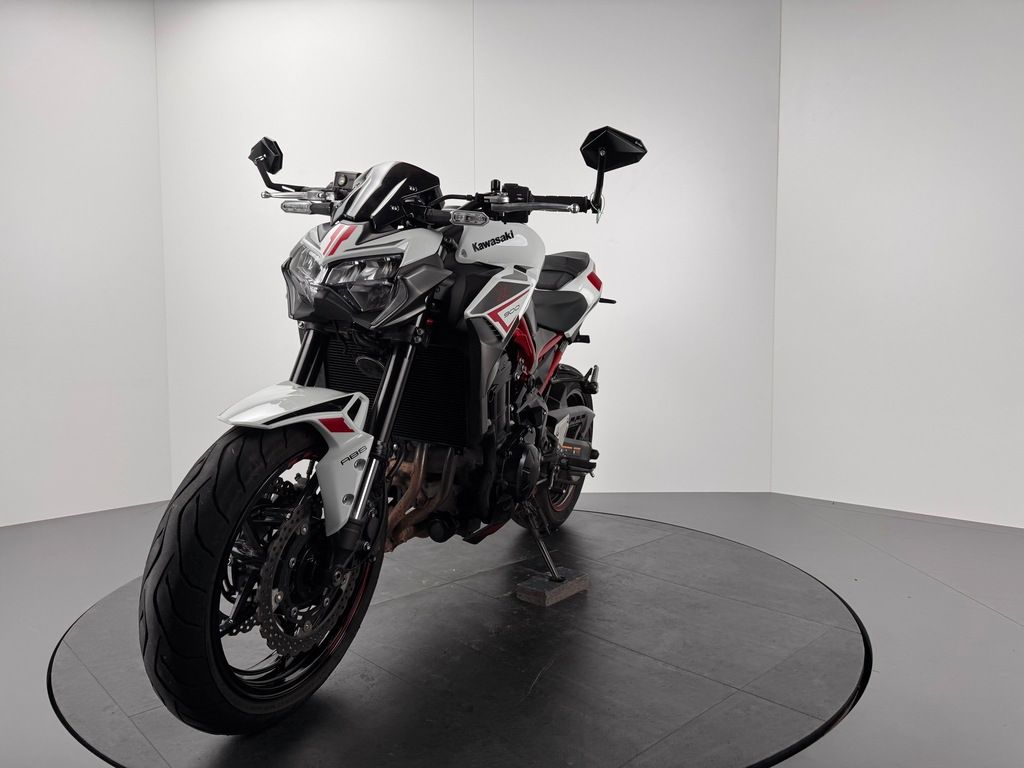Fahrzeugabbildung Kawasaki Z900 *TOP-ZUSTAND *BODIS *KURZES HECK