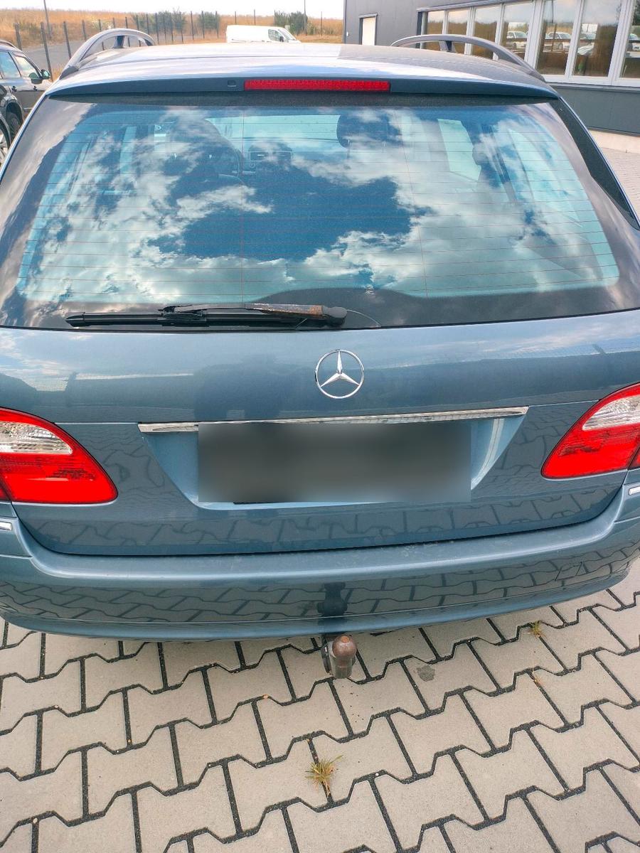 Mercedes-Benz 270 2004 — rear view