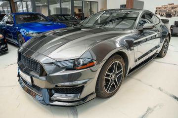 Ford Mustang - 1