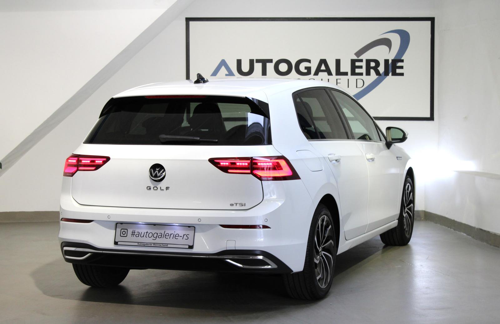 Volkswagen Golf VIII 1.5 eTSI Style DSG*MATRIX*IQ*MEMO*AHK*