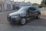 Audi AUDI Q5 40 TDI quattro S tronic Business - Audi Q5 mit Diesel-Antrieb: Kombi