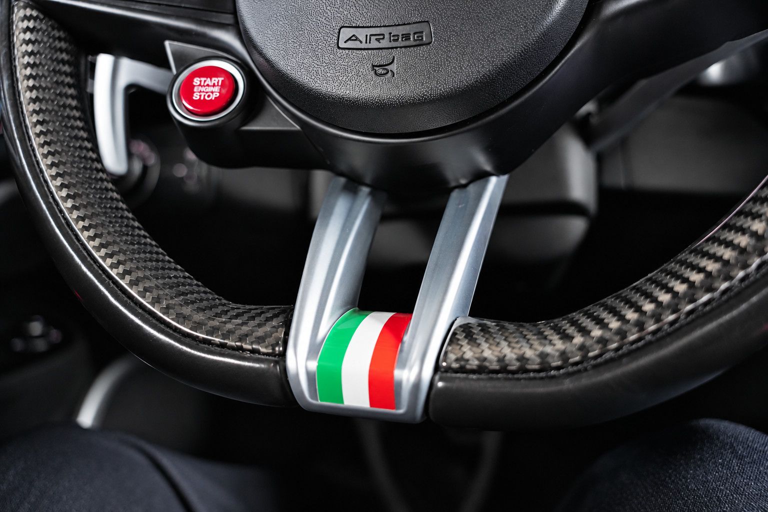 Fahrzeugabbildung Alfa Romeo Giulia Quadrifoglio *Carbon*HarmanKardon*ACC*Kam