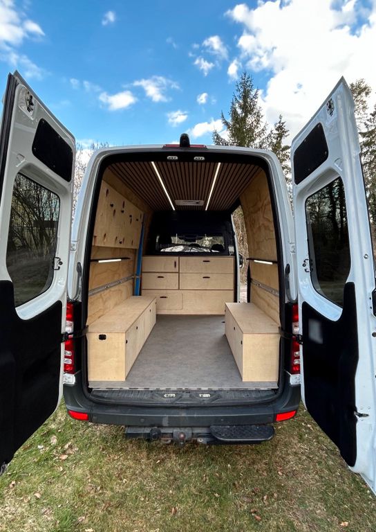Image of Mercedes-Benz Sprinter