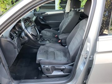 Volkswagen Tiguan - 11