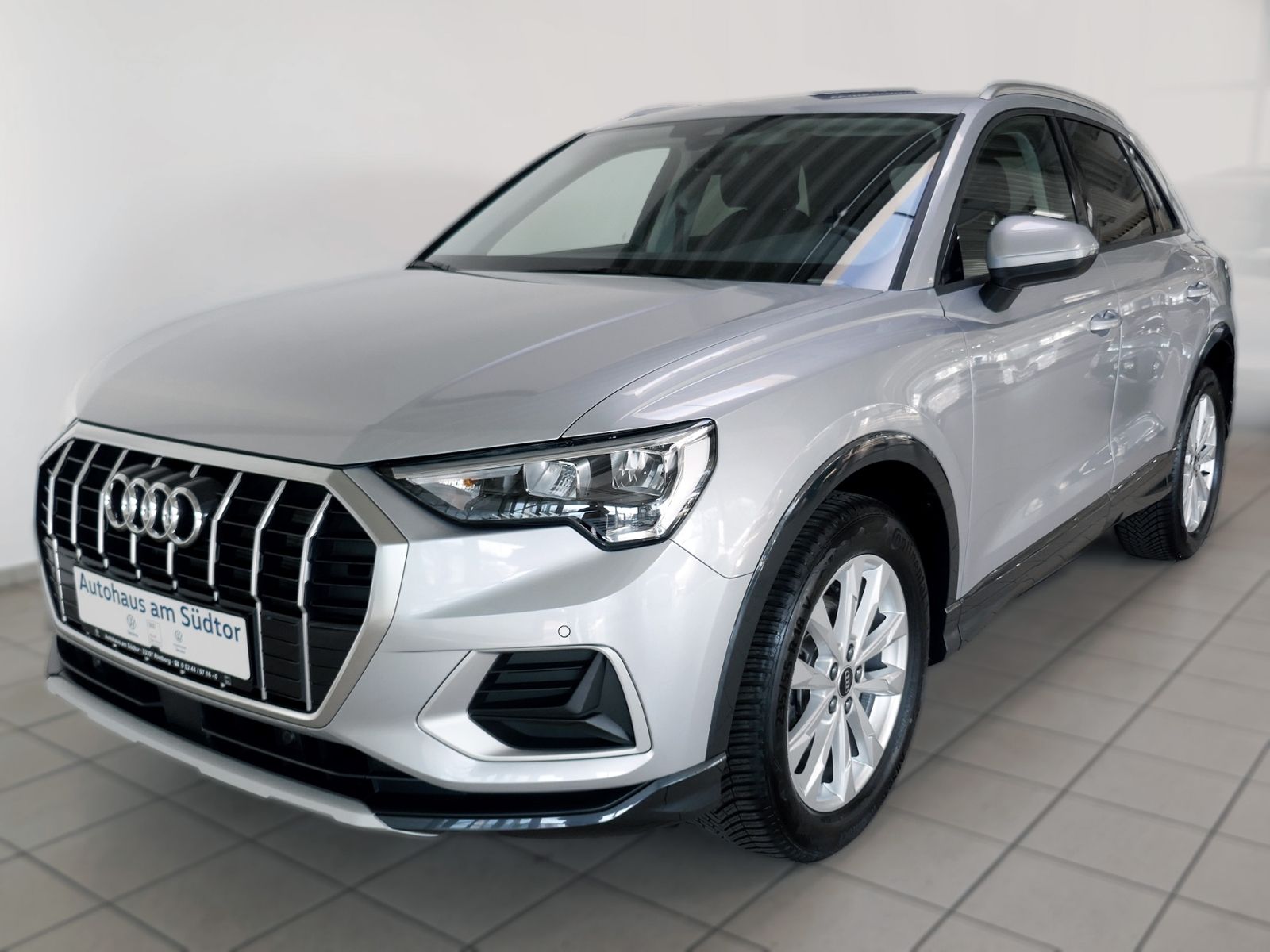 Fahrzeugabbildung Audi Q3 35 Advanced 2.0 TDI S-tronic | LED AHK RFK