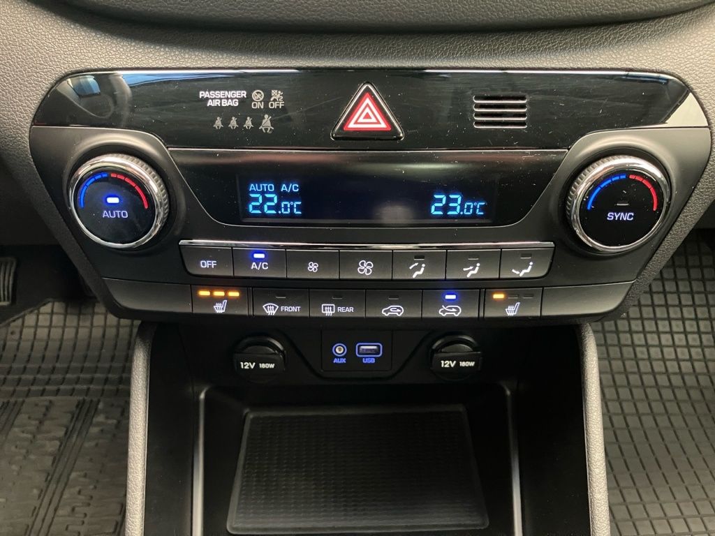 Fahrzeugabbildung Hyundai Tucson 1.6 Trend 2WD 2xKlima 4xSHZ Facelift Kam.