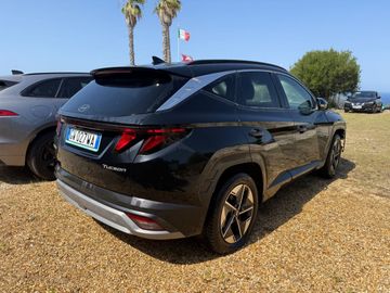 Hyundai TUCSON - 2
