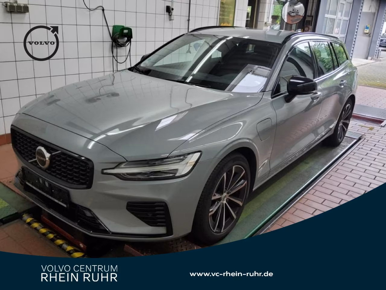 Volvo V60 T8 Recharge Plus Dark+WINTERPAK+RFK+