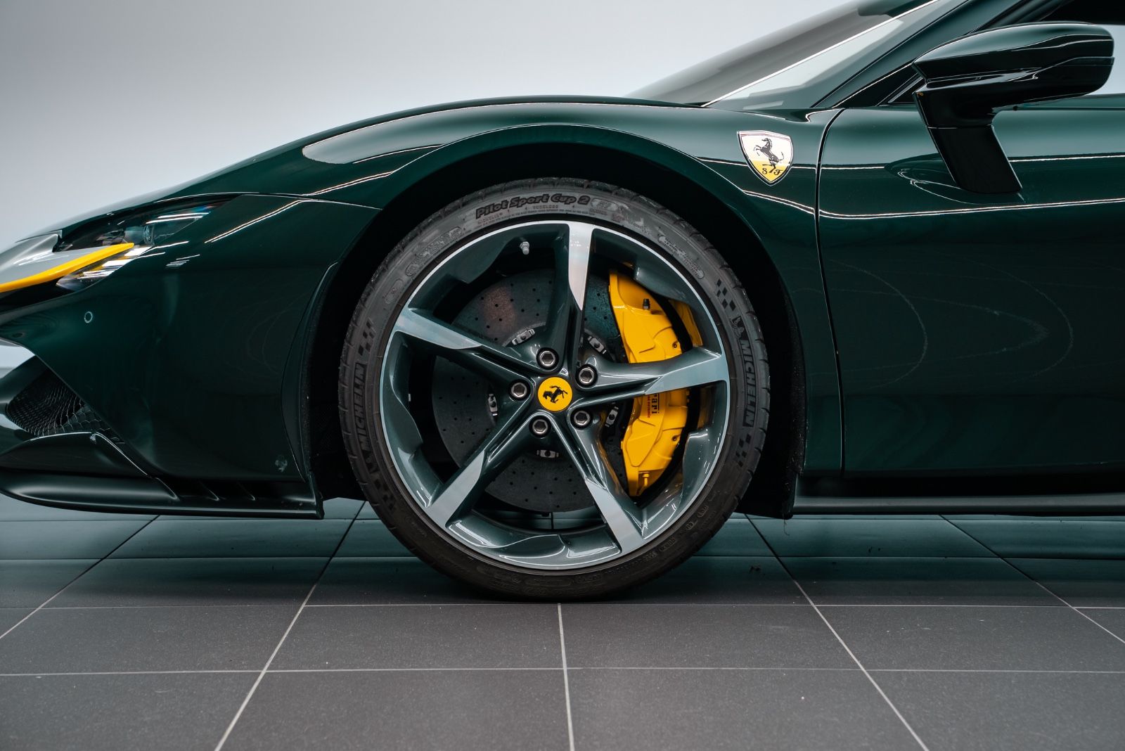 Fahrzeugabbildung Ferrari SF90 FIORANO/STOCK/CARBON/KAMERA