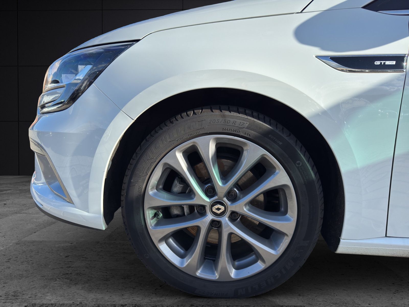 Fahrzeugabbildung Renault Megane IV GT-Line Navi*Tempo*LED*2-Zonen*DAB