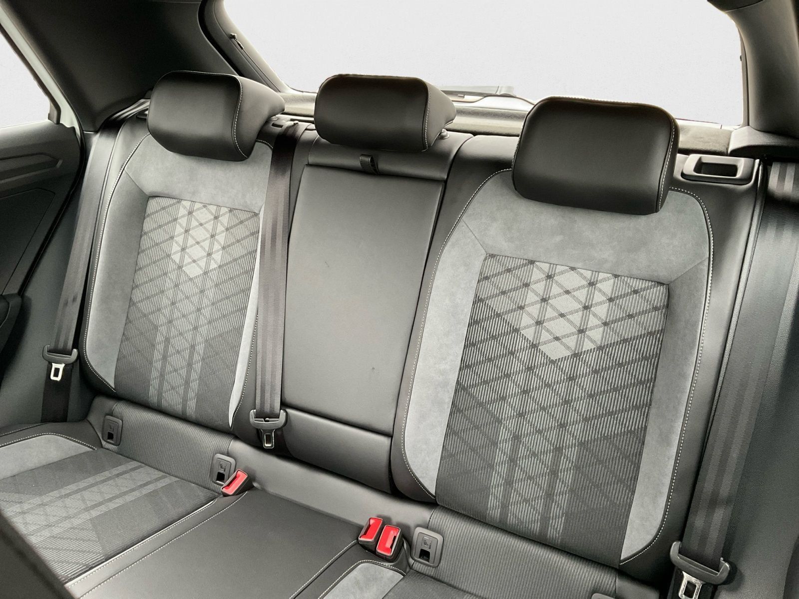 Volkswagen T-Roc - Bild 13