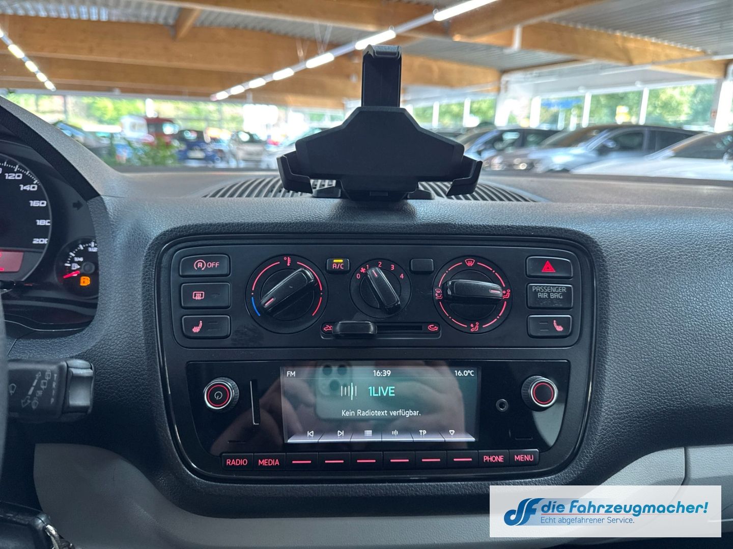 Fahrzeugabbildung SEAT Mii Style 1.0 EU6d-T SHZ Berganfahrass. Winterpa