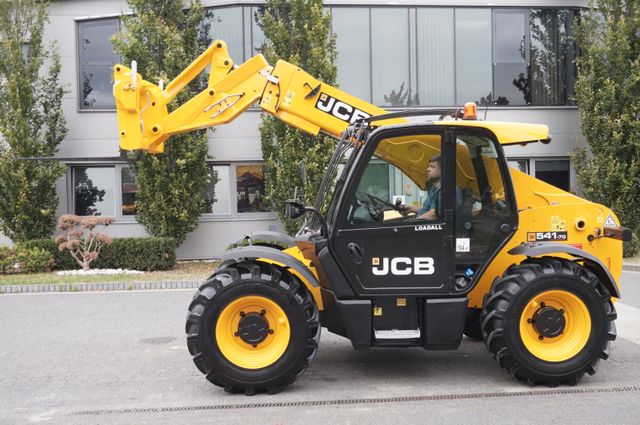 JCB 541-70WM 110 HP telehandler / 7m reach