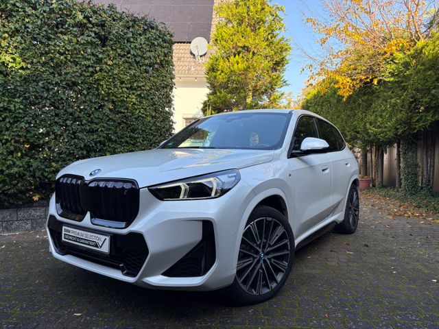 BMW iX1 30 xDrive M Sport ACC Key-Go AHK Kamera