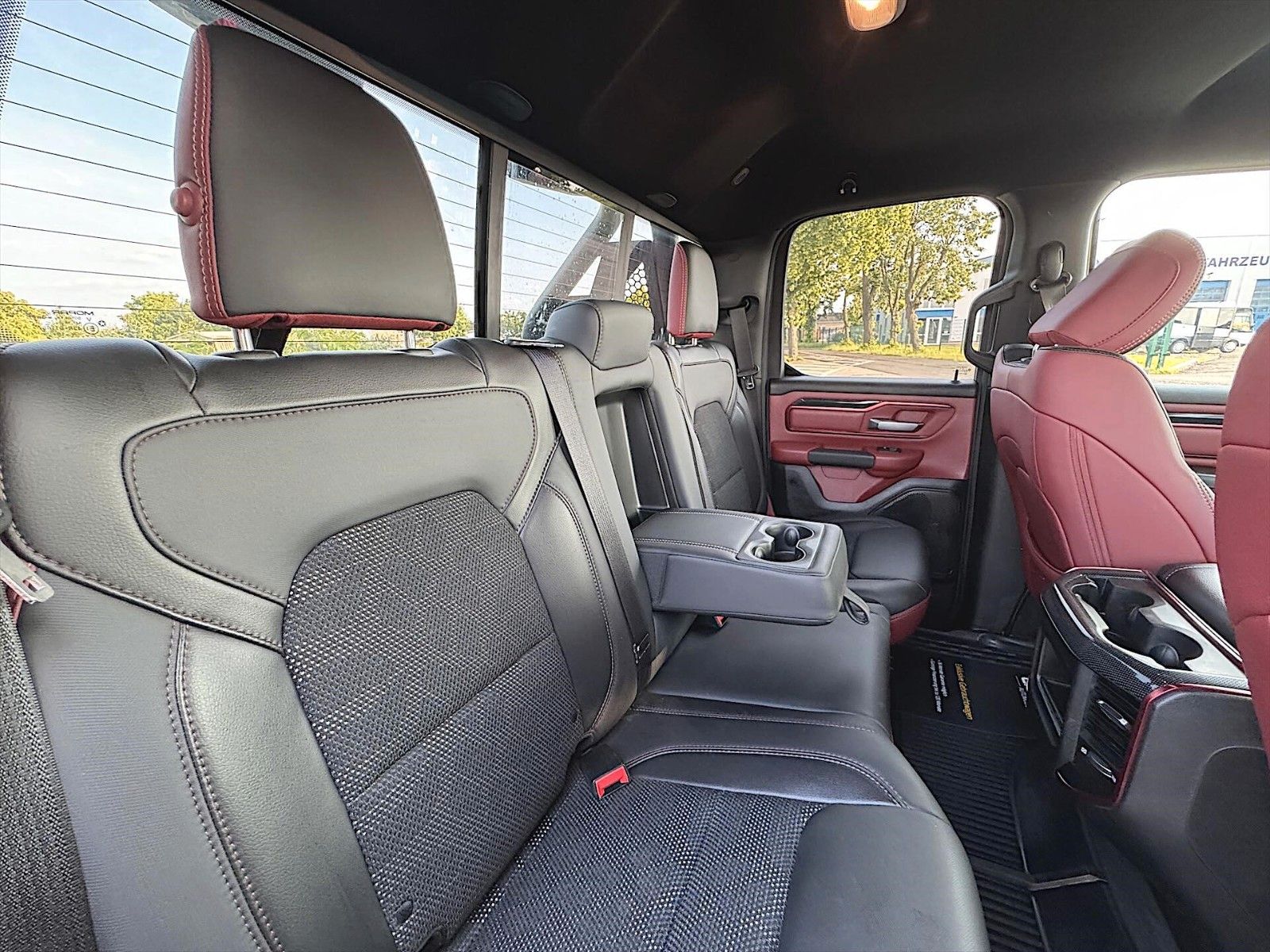 Fahrzeugabbildung Dodge RAM 5.7 V8 HEMI REBEL Offroad 4x4 *AXLE LOCK*