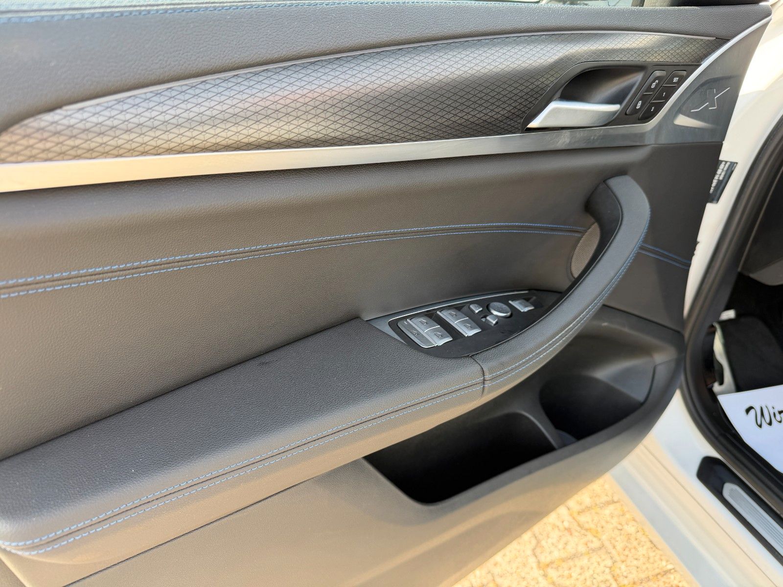 Fahrzeugabbildung BMW X3 M40 LASER AHK PANO LEDER 360 GRAD KAMERA