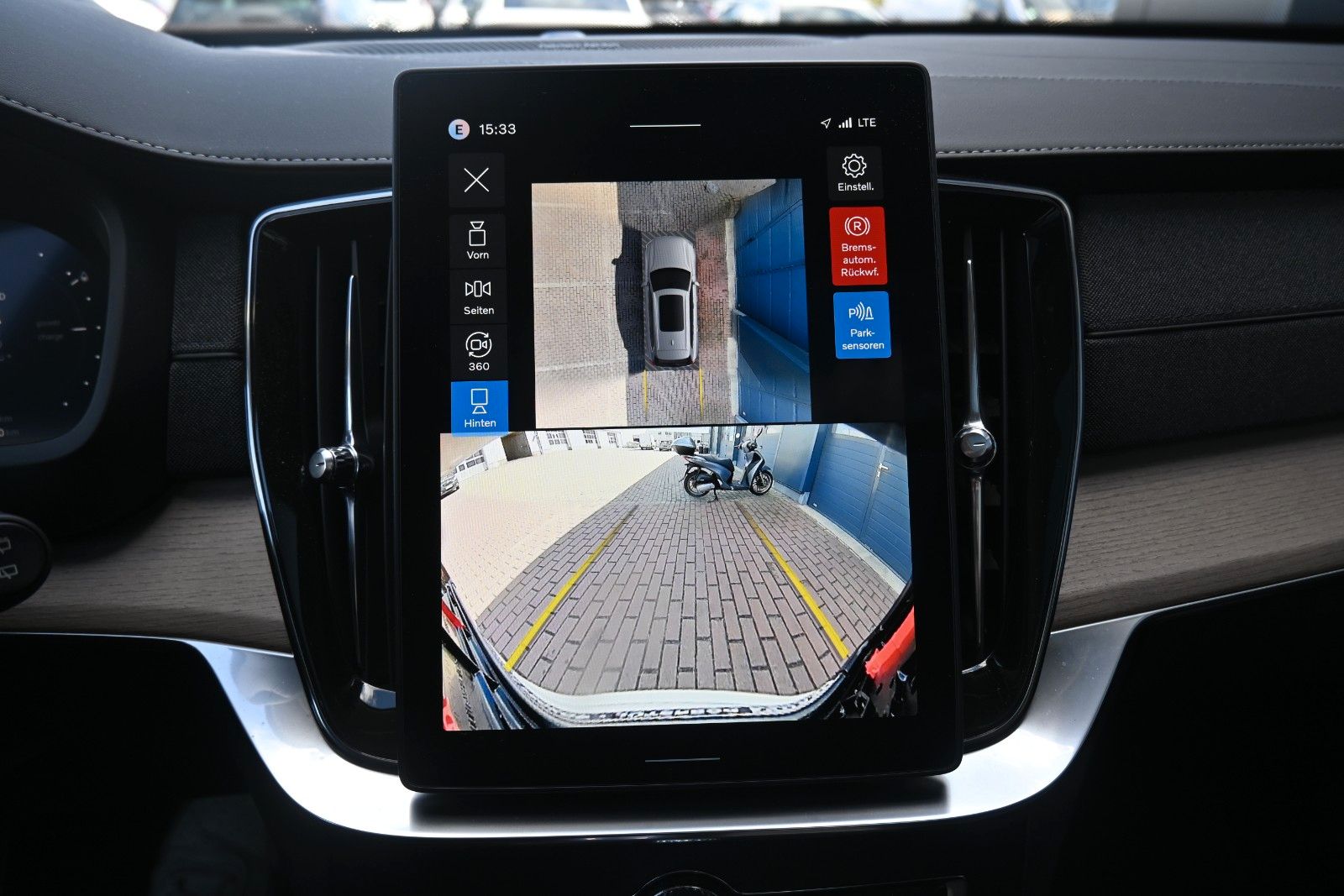 Fahrzeugabbildung Volvo XC90 T8 AWD Plus Dark*PANO*360°*HuD*H&K*ACC