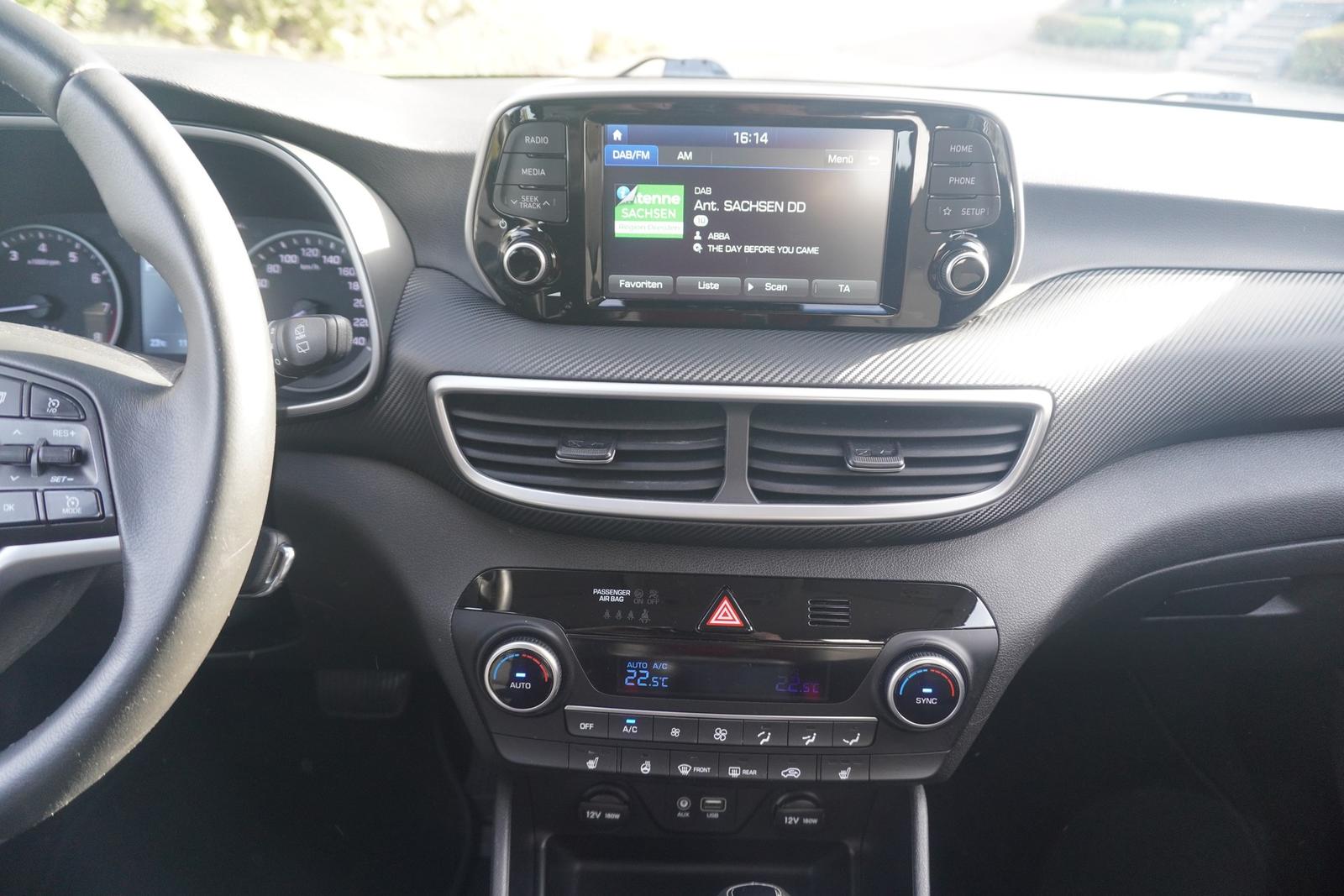 Hyundai Tucson 1.6 T-GDI Navi Kamera AHK DAB Sitzheizung