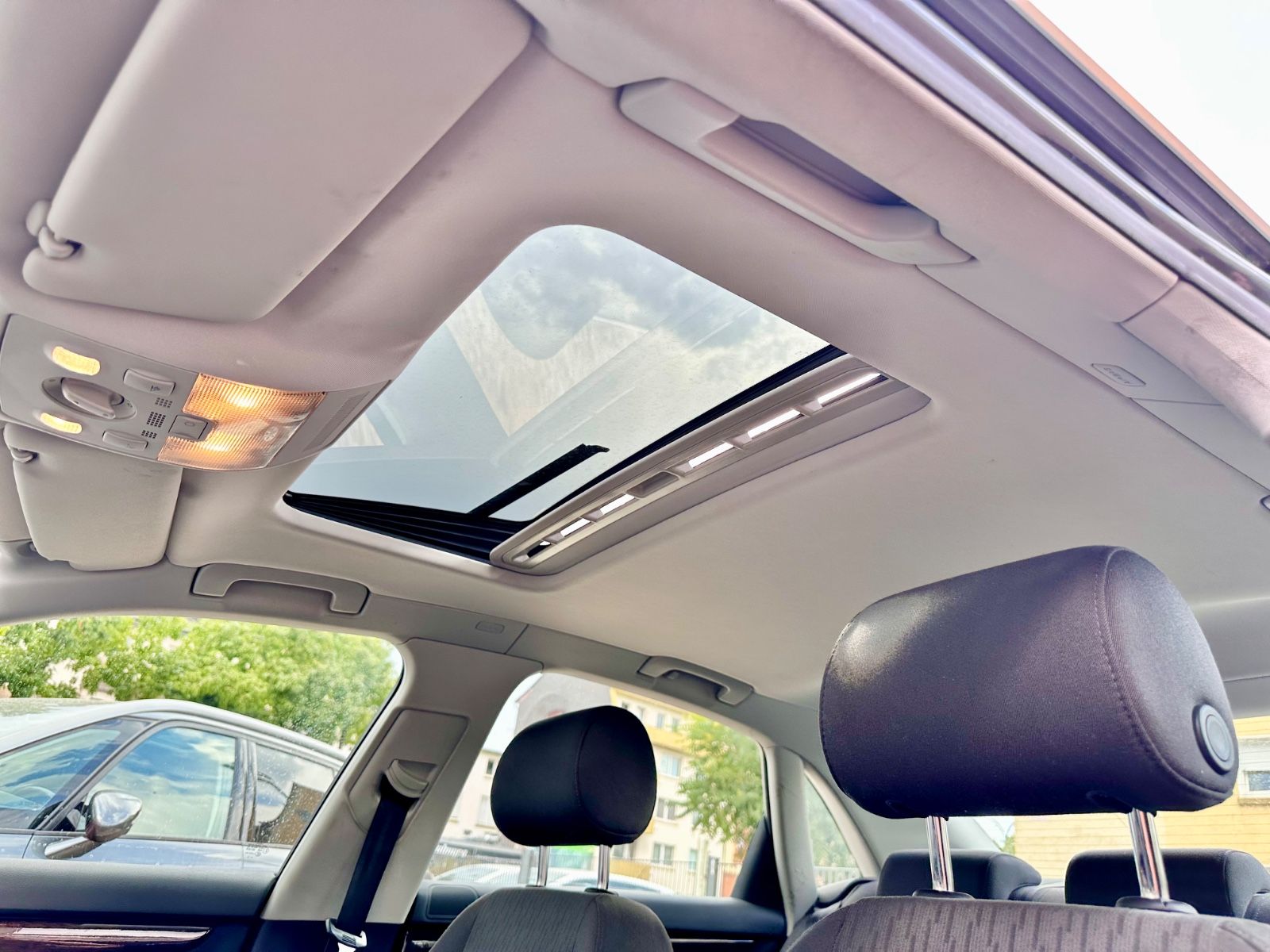 Fahrzeugabbildung Audi A4 163 PS Limousine *PDC+Automatik+Schiebedach*