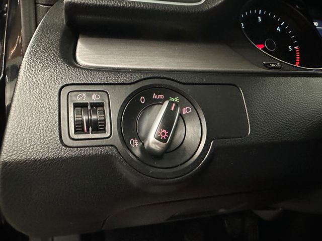 MYAUTOCENTER – Gebraucht- und Jahreswagen mit Werkstattservice in Pfaffenhofen Volkswagen Passat Variant Comfortline BlueMotion *AHK*Klima