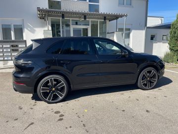 Porsche Cayenne - 2