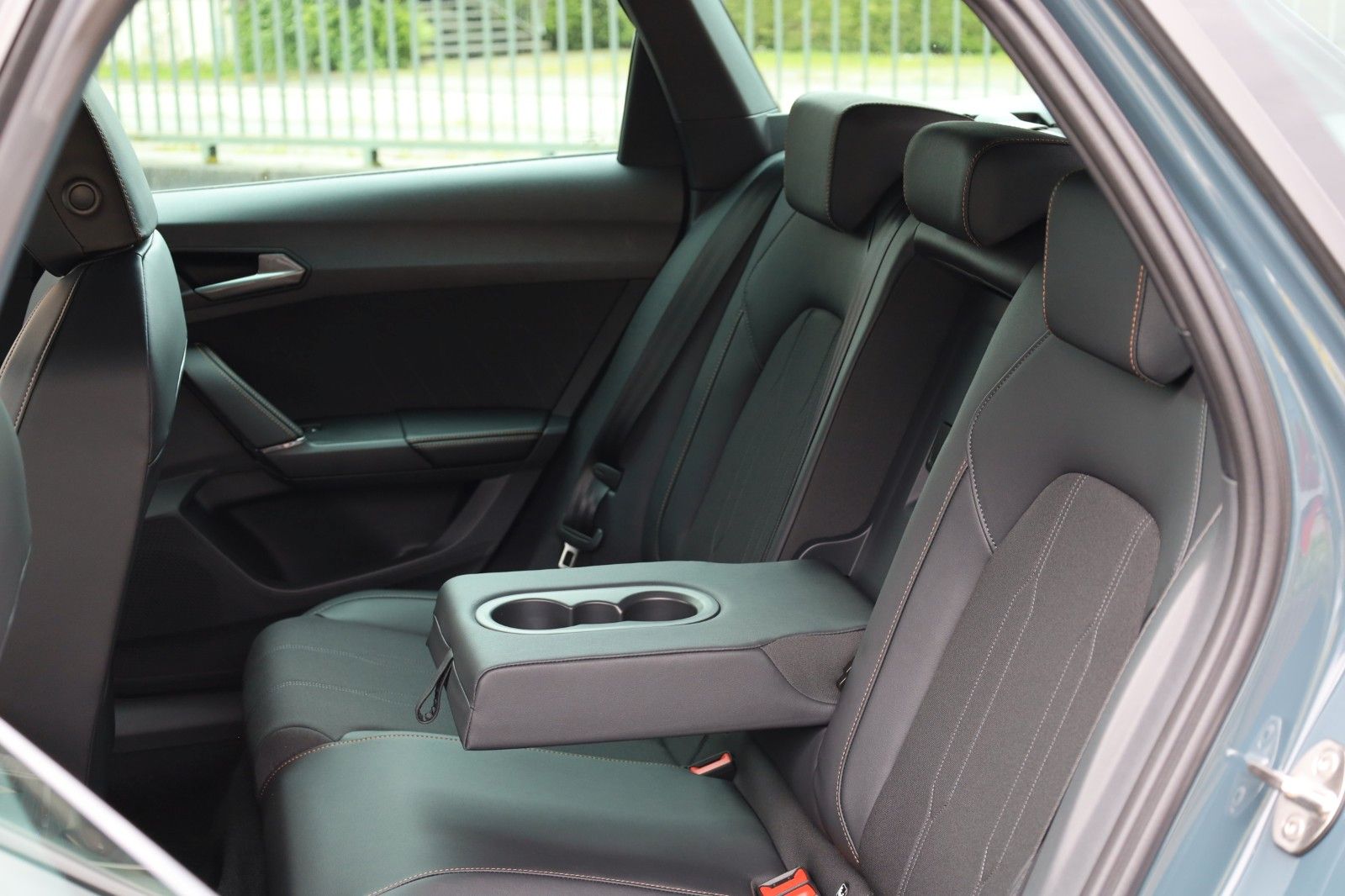 Fahrzeugabbildung CUPRA Leon Sportstourer 1.5 eTSI 110 kW DSG *AHZV