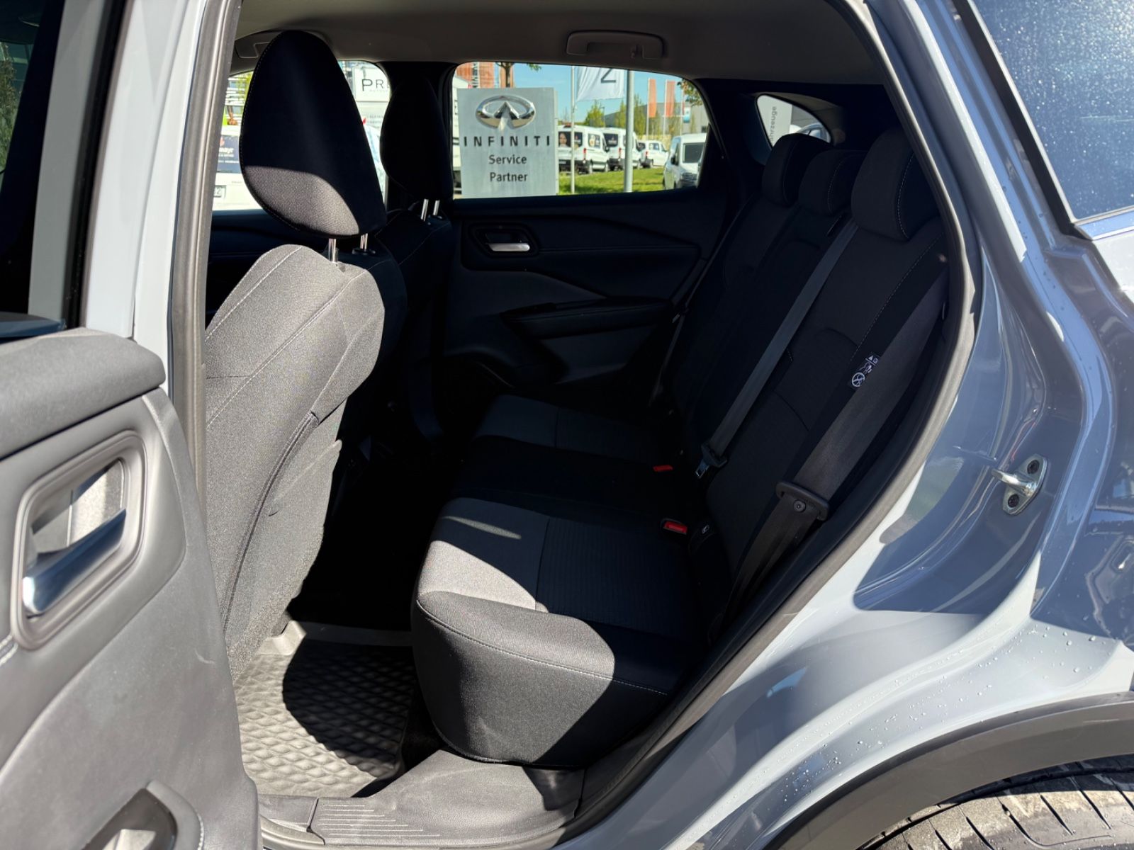 Fahrzeugabbildung Nissan Qashqai N-Connecta 360° Kamera, Navi, Winterpa.