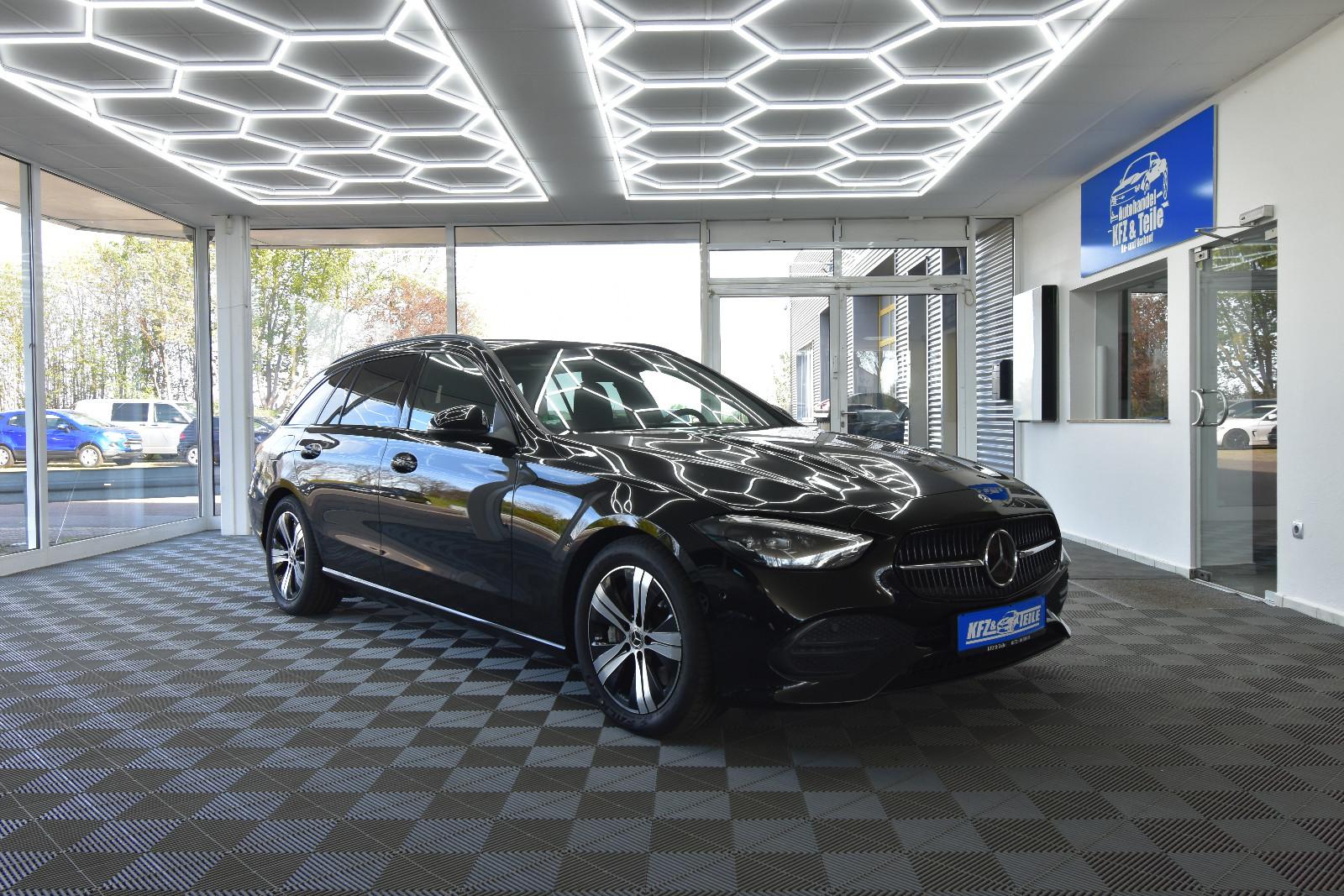 Mercedes-Benz C220 T-Modell Avantgarde LED ACC SHZ AHK RFK