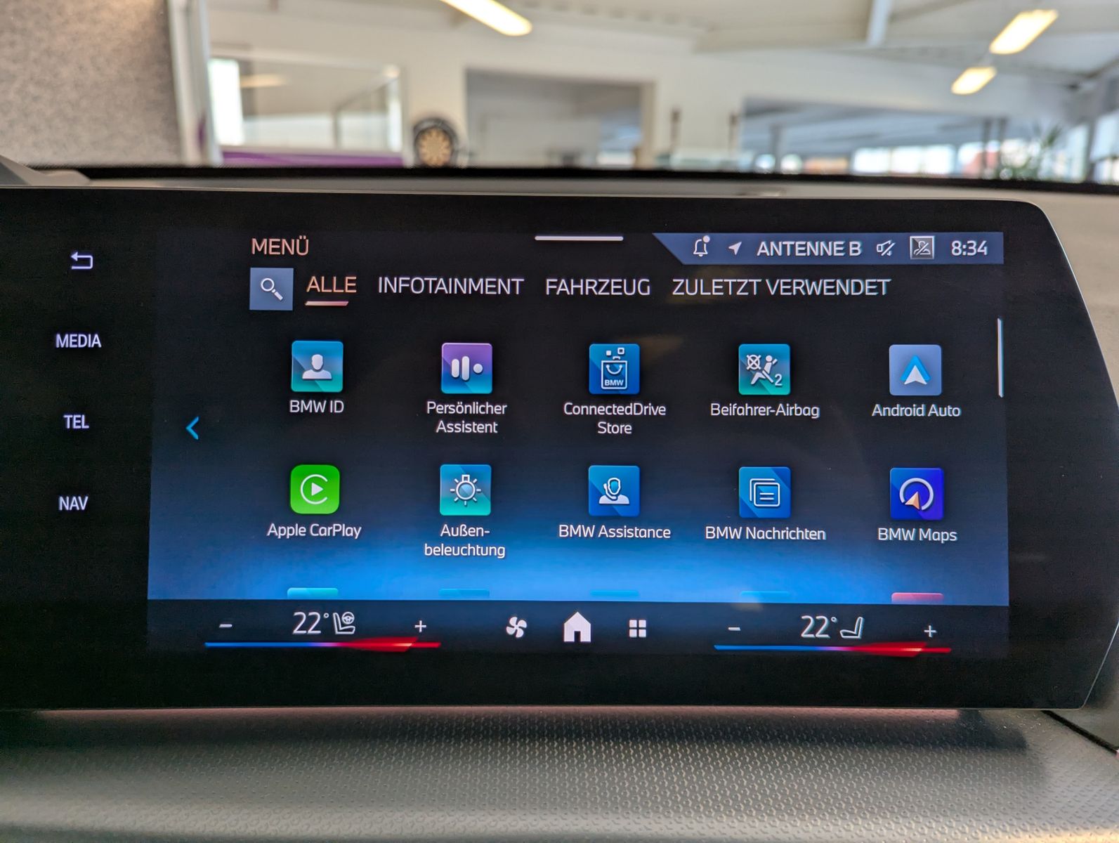 Fahrzeugabbildung BMW X1 23 i M-Sport Innovat.-Comfort-Paket Pano AHK