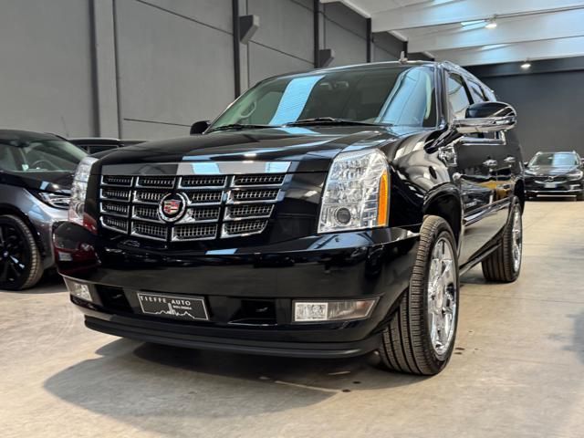 Cadillac CADILLAC Escalade 6.0 V8 Sport Luxury HYBRID