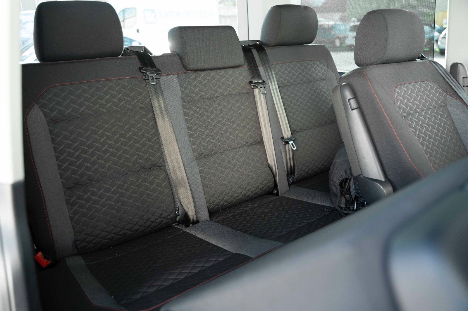 Fahrzeugabbildung Volkswagen T6 2.0 TDI COMFORT DSG AHK LED KAM STHZ WINTERR