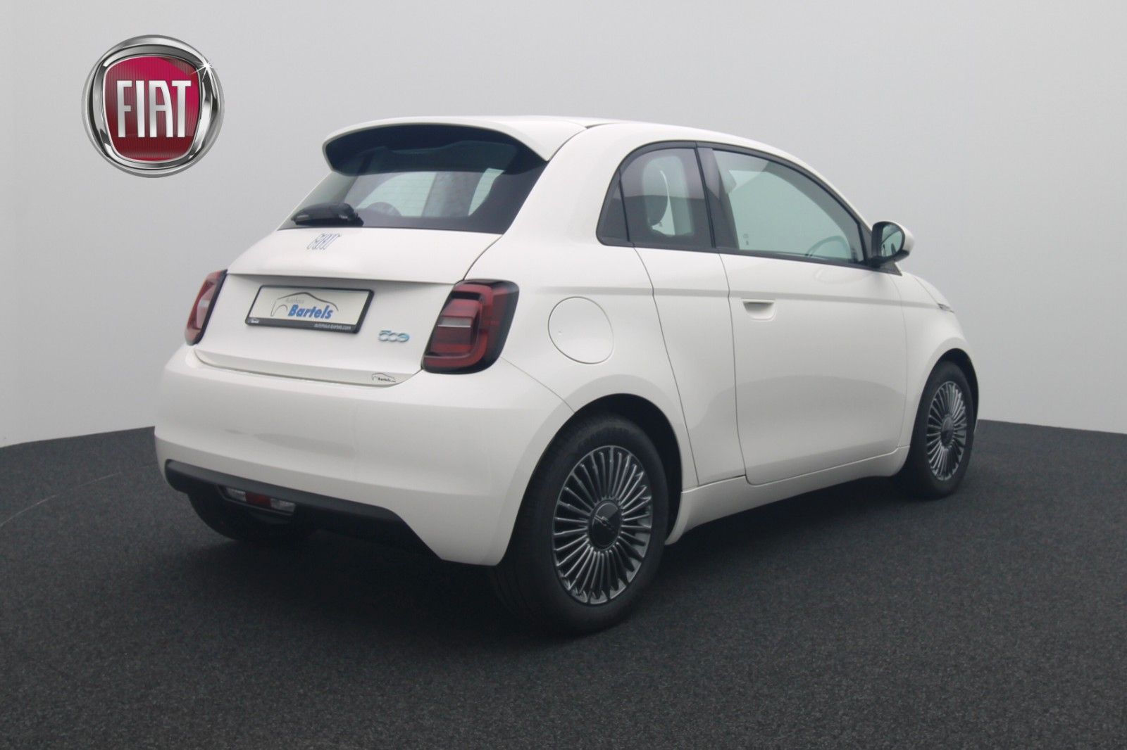 Fahrzeugabbildung Fiat 500E 3+1 Icon 42KWh Navigation Komfort-Paket