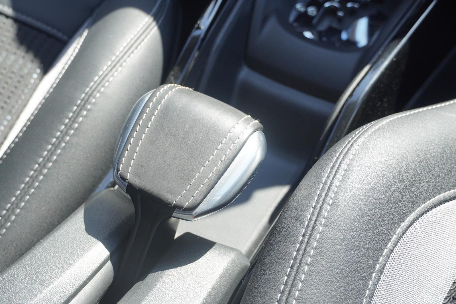 Peugeot 2008 1.2 PureTech Allure Aut. Kamera Tempomat