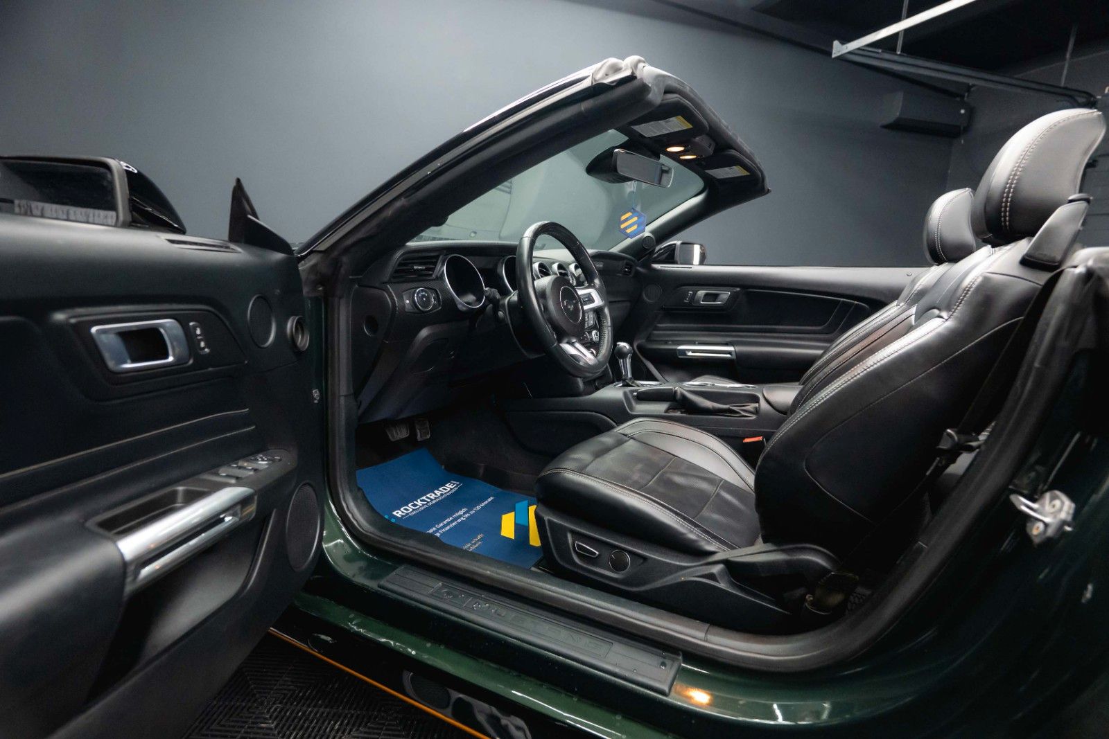 Fahrzeugabbildung Ford Mustang Cabrio DARK HORSE RockTrade Edition 19%