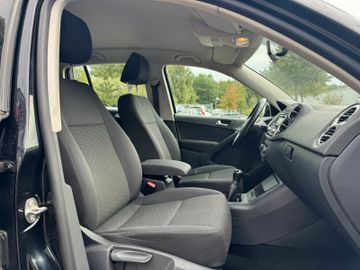 Volkswagen Tiguan - 10