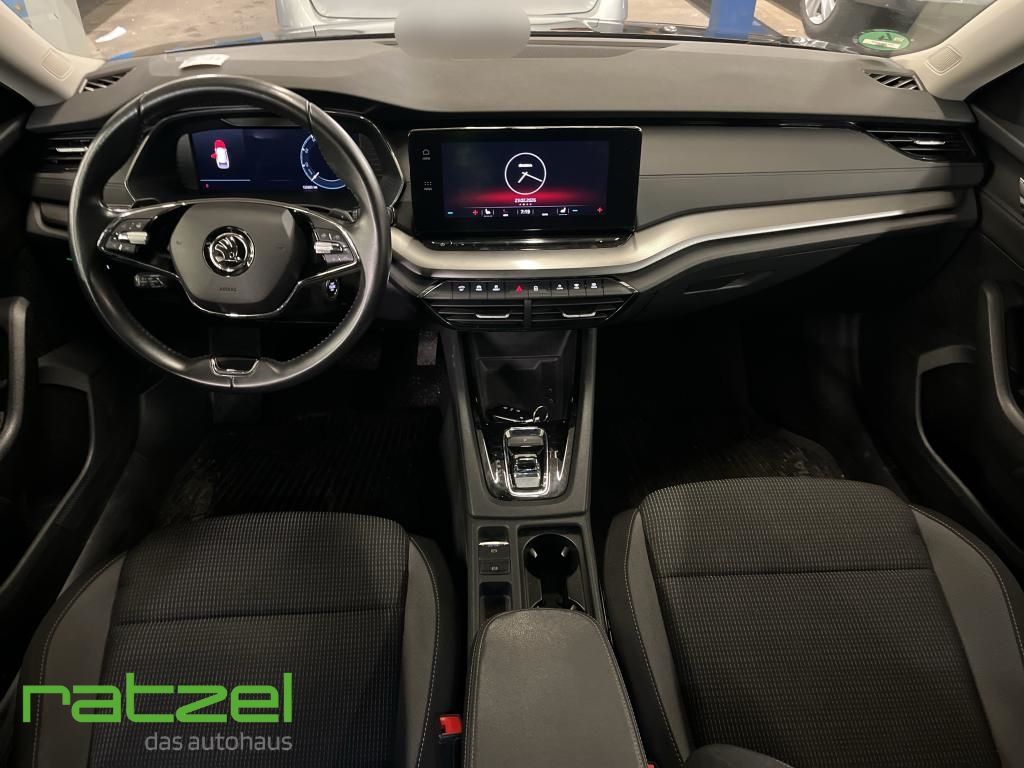 Fahrzeugabbildung SKODA Octavia Combi Ambition TDI Navi LED AHK Lane Ass