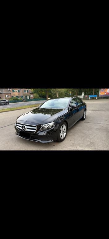 Image of Mercedes-Benz 200