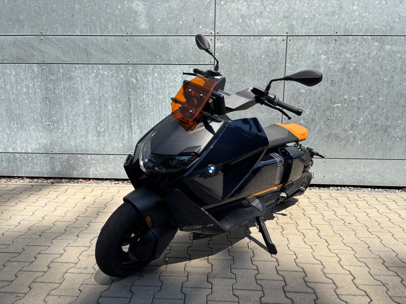 Fahrzeugabbildung BMW CE 04 Avantgarde Schnellladegerät
