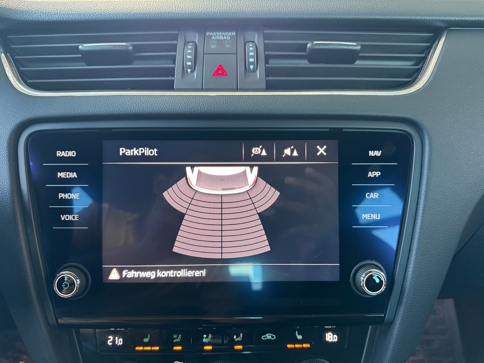 Fahrzeugabbildung SKODA Octavia Combi RS 245 LED NAVI ALU