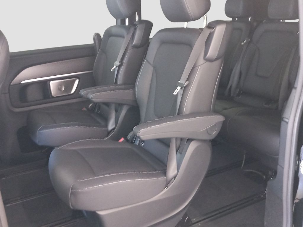 Fahrzeugabbildung Mercedes-Benz V 300 d AVANTGARDE Lang AHK*Leder*Navi*Standh.