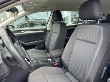 Volkswagen Passat Variant - 11