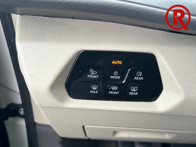 T7 Multivan 2.0 TSI SHZ PDC LED Glasdach Keyless